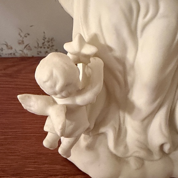 PartyLite bisque porcelain “Angel of Light” candle holder. - Picture 3 of 7